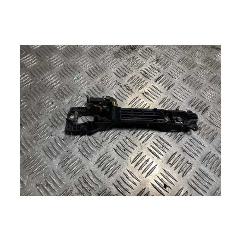 Support poignee porte avant gauche TOYOTA YARIS 2 PHASE 1 d’occasion