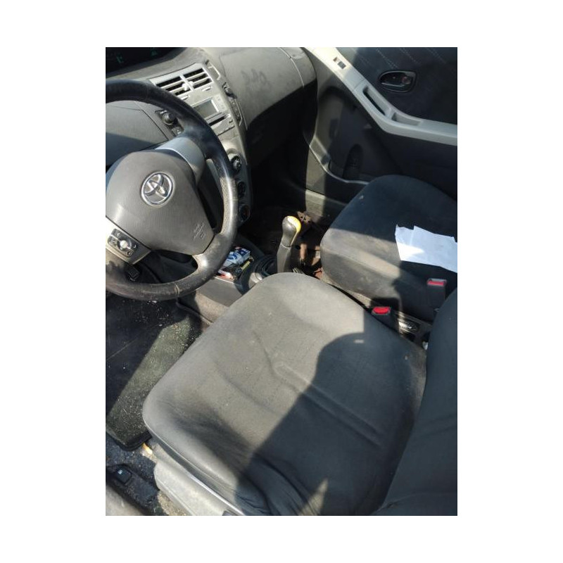 Tirant de porte arriere gauche TOYOTA YARIS 2 PHASE 1 d’occasion