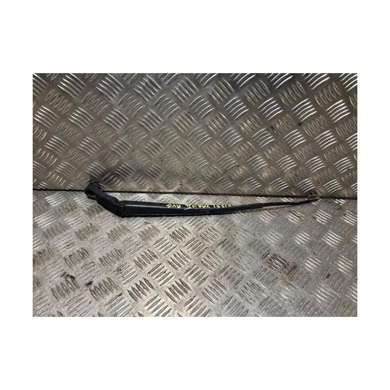 Bras essuie glace avant gauche TOYOTA YARIS 2 PHASE 1 d’occasion