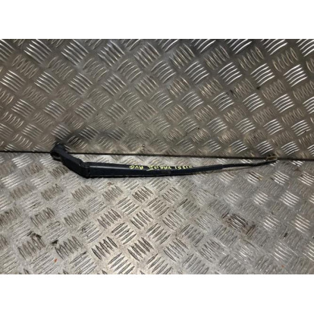 Bras essuie glace avant gauche TOYOTA YARIS 2 PHASE 1 d’occasion