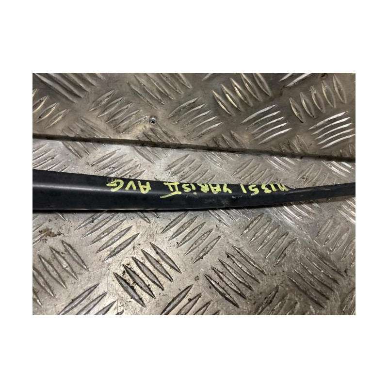 Bras essuie glace avant gauche TOYOTA YARIS 2 PHASE 1 d’occasion