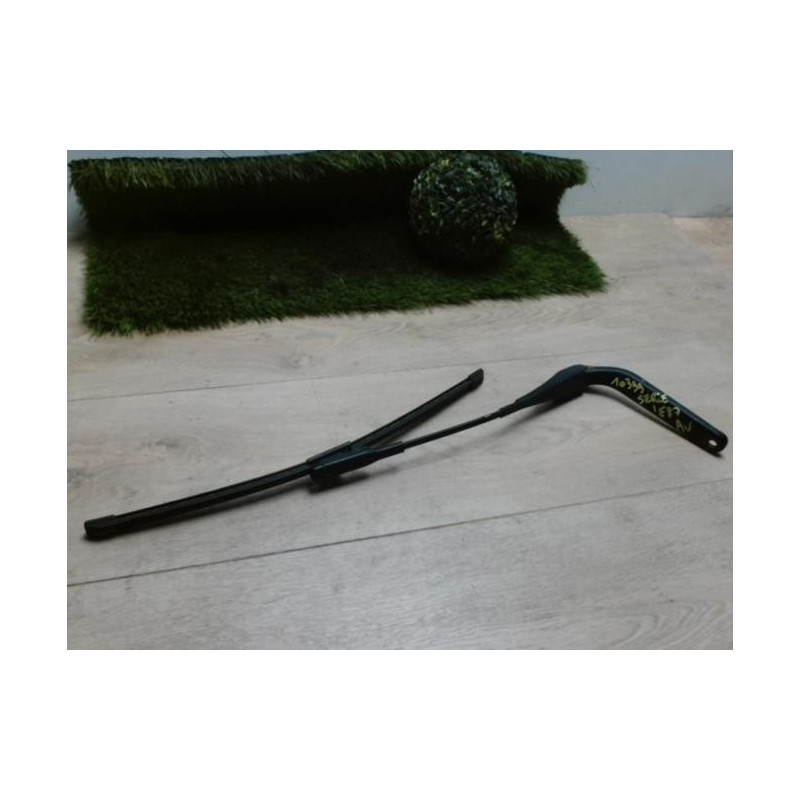 Bras essuie glace avant BMW SERIE 1 E87 PHASE 1 d’occasion