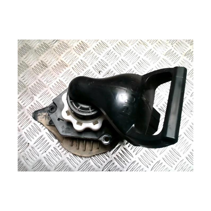 Treuil de roue de secours RENAULT CLIO 3 PHASE 1 d’occasion