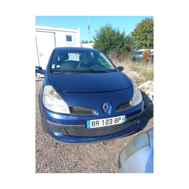 Treuil de roue de secours RENAULT CLIO 3 PHASE 1 d’occasion