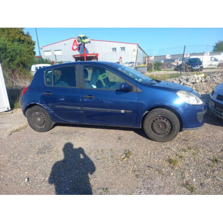 Treuil de roue de secours RENAULT CLIO 3 PHASE 1 d’occasion