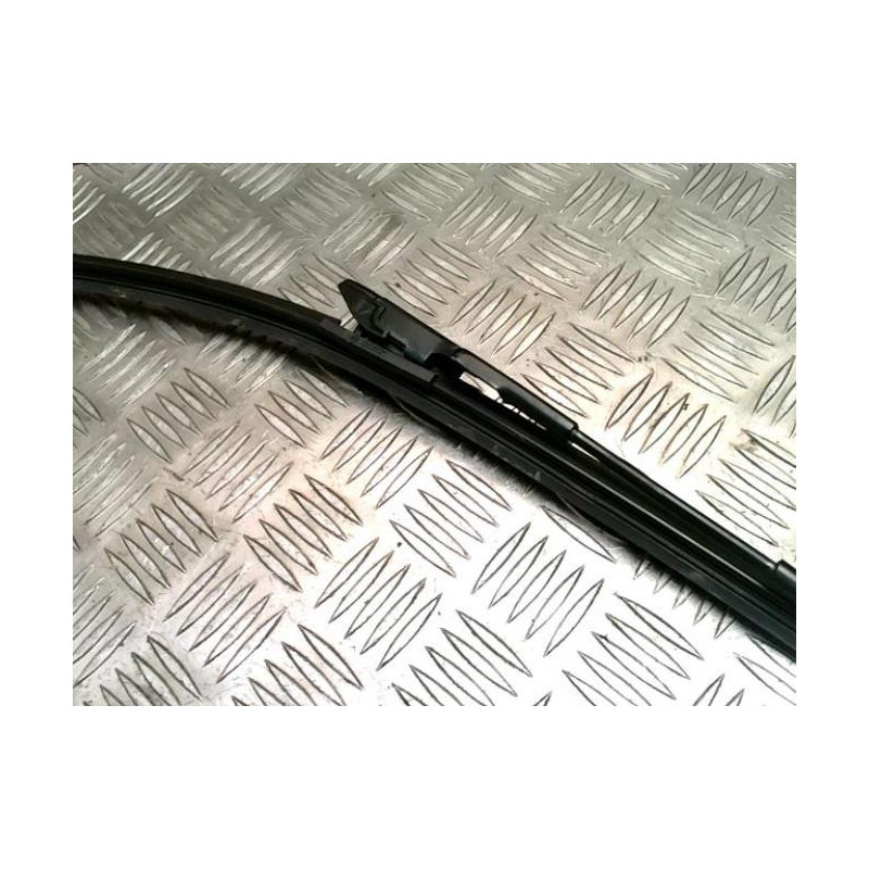 Bras essuie glace avant gauche VOLKSWAGEN POLO 6 PHASE 1 d’occasion