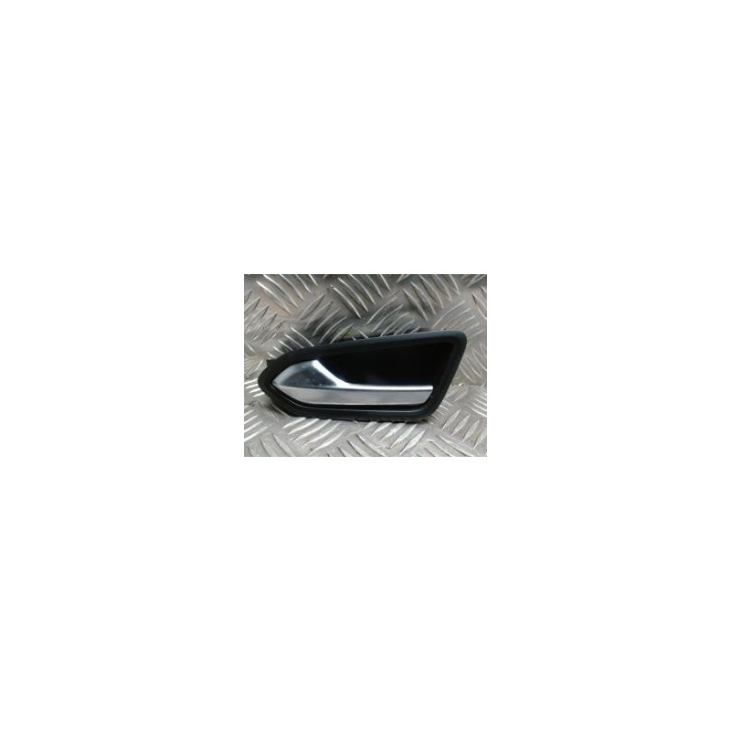 Poignee interieur avant gauche RENAULT CLIO 5 PHASE 1 d’occasion