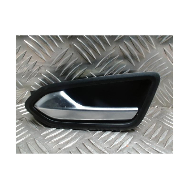 Poignee interieur avant gauche RENAULT CLIO 5 PHASE 1 d’occasion
