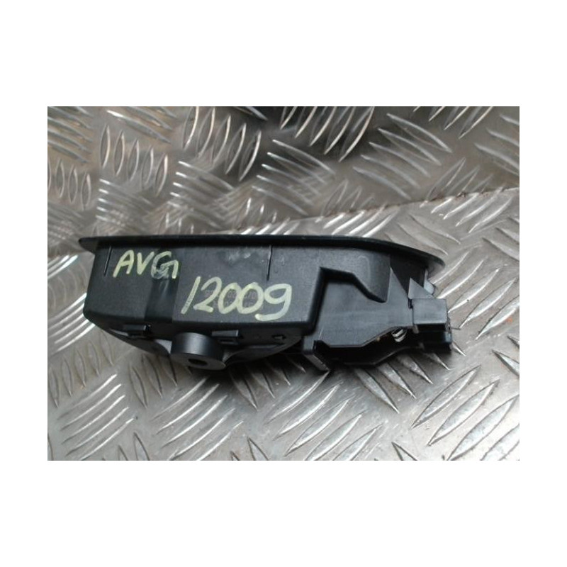 Poignee interieur avant gauche RENAULT CLIO 5 PHASE 1 d’occasion