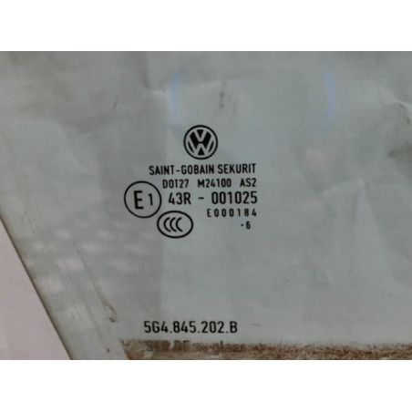Vitre avant droit VOLKSWAGEN GOLF 7 PHASE 1 d’occasion