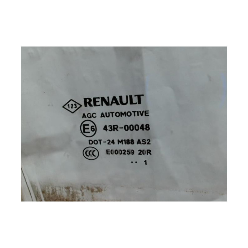Vitre arriere droit RENAULT SCENIC 3 PHASE 1 d’occasion