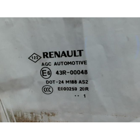 Vitre arriere droit RENAULT SCENIC 3 PHASE 1 d’occasion