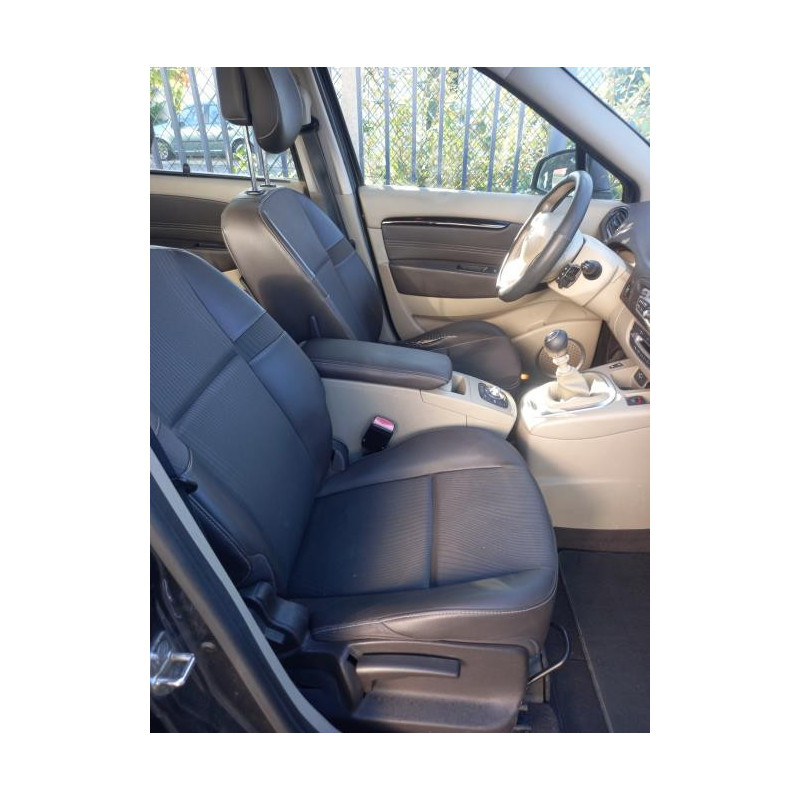 Vitre arriere droit RENAULT SCENIC 3 PHASE 1 d’occasion