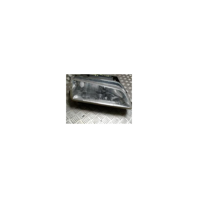 Optique avant principal droit (feux)(phare) CITROEN XANTIA PHASE 2 d’occasion