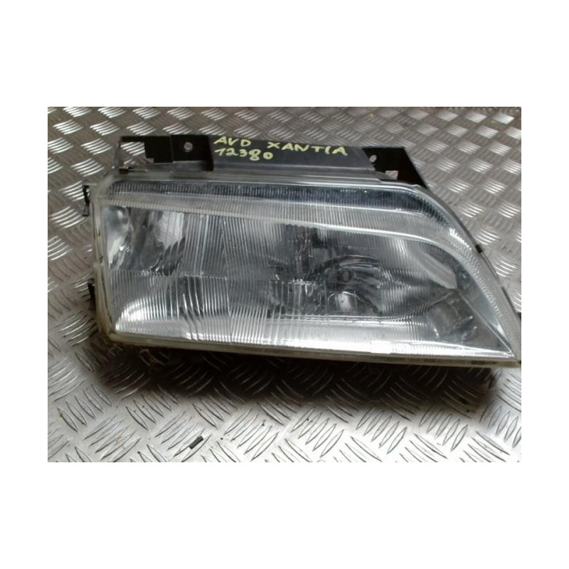 Optique avant principal droit (feux)(phare) CITROEN XANTIA PHASE 2 d’occasion