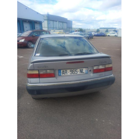 Optique avant principal droit (feux)(phare) CITROEN XANTIA PHASE 2 d’occasion
