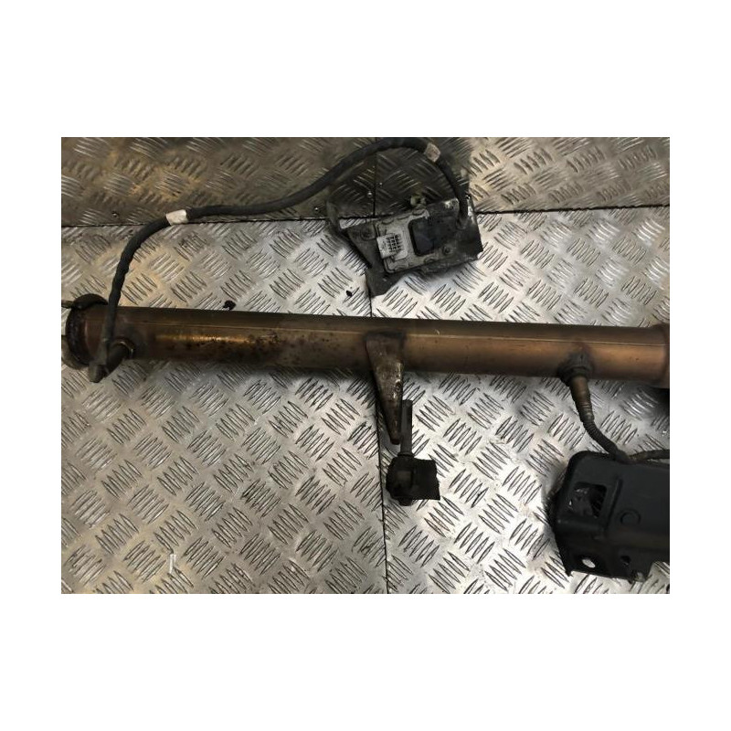 Tube intermediaire (echappement) RENAULT TRAFIC 3 COURT PHASE 2 d’occasion