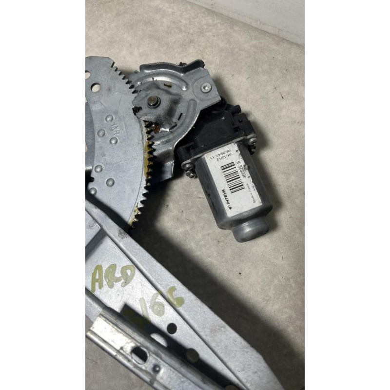 Leve vitre electrique arriere droit NISSAN NOTE 1 PHASE 2 d’occasion