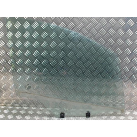 Vitre avant droit PEUGEOT 208 1 PHASE 1 d’occasion