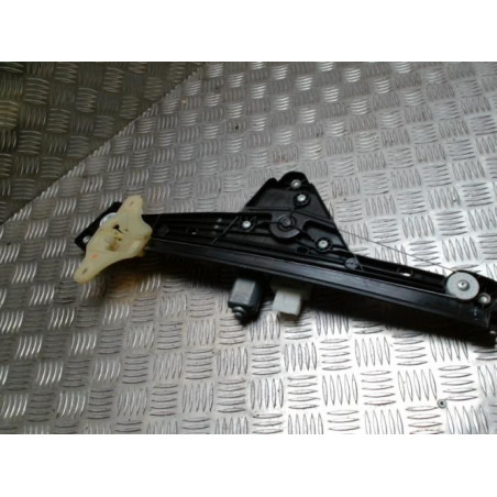 Leve vitre electrique avant droit RENAULT CLIO 5 PHASE 1 d’occasion