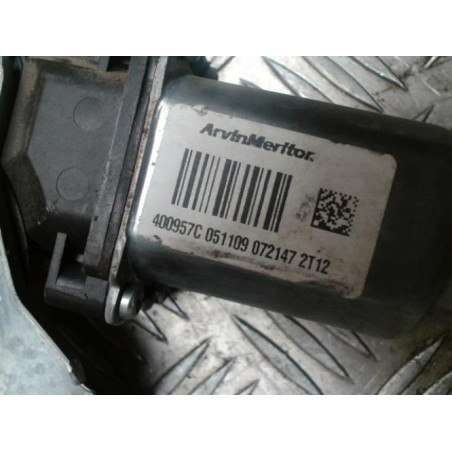 Leve vitre electrique avant gauche RENAULT TWINGO 2 PHASE 1 d’occasion