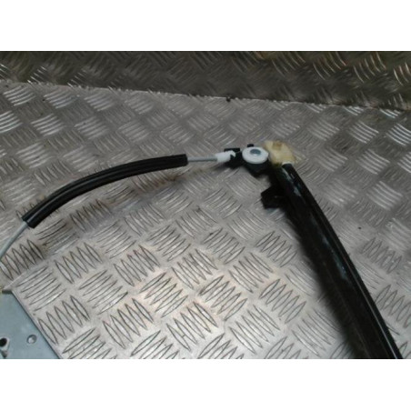 Leve vitre electrique avant gauche RENAULT CLIO 2 CAMPUS PHASE 2 d’occasion