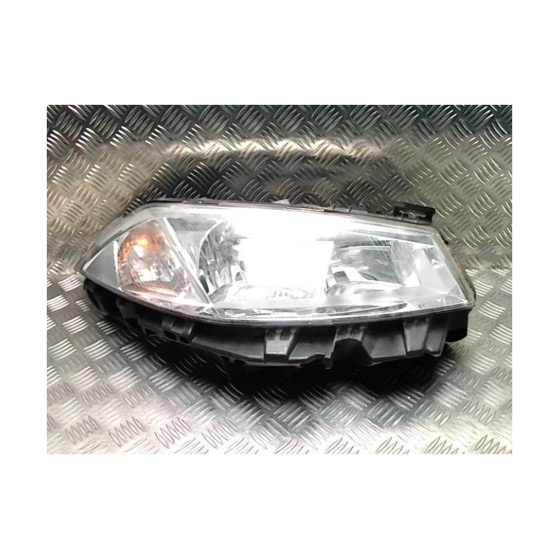 Optique avant principal droit (feux)(phare) RENAULT MEGANE 2 PHASE 1 d’occasion