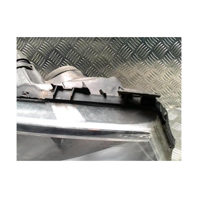 Optique avant principal droit (feux)(phare) RENAULT MEGANE 2 PHASE 1 d’occasion