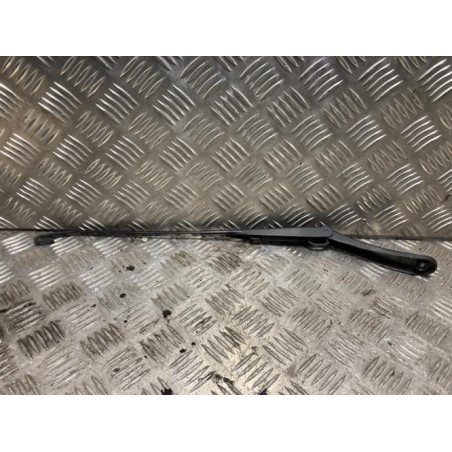Bras essuie glace avant gauche DACIA DUSTER 1 PHASE 2 d’occasion