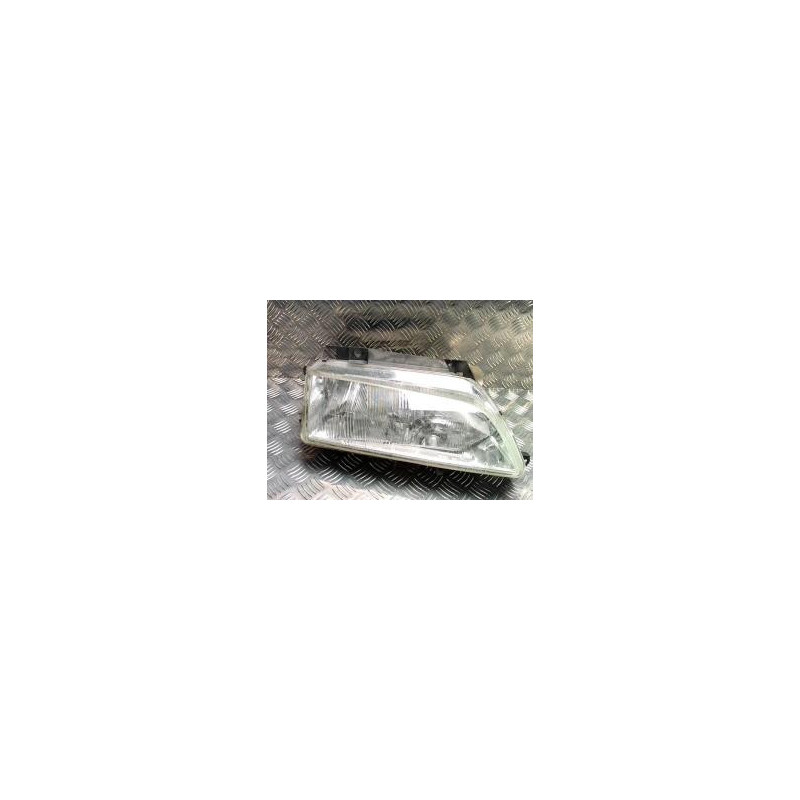 Optique avant principal droit (feux)(phare) CITROEN XANTIA PHASE 2 d’occasion