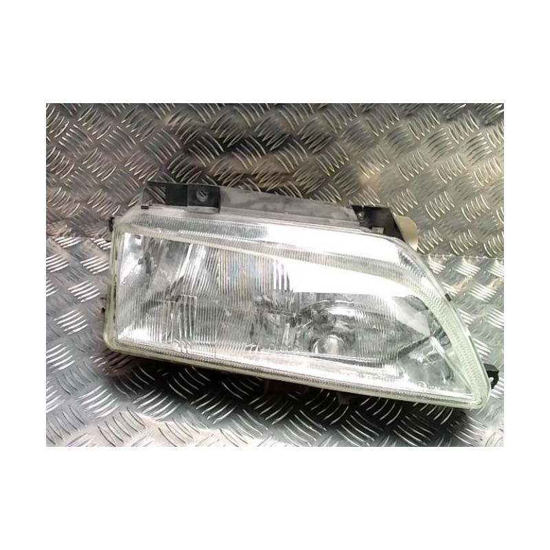 Optique avant principal droit (feux)(phare) CITROEN XANTIA PHASE 2 d’occasion