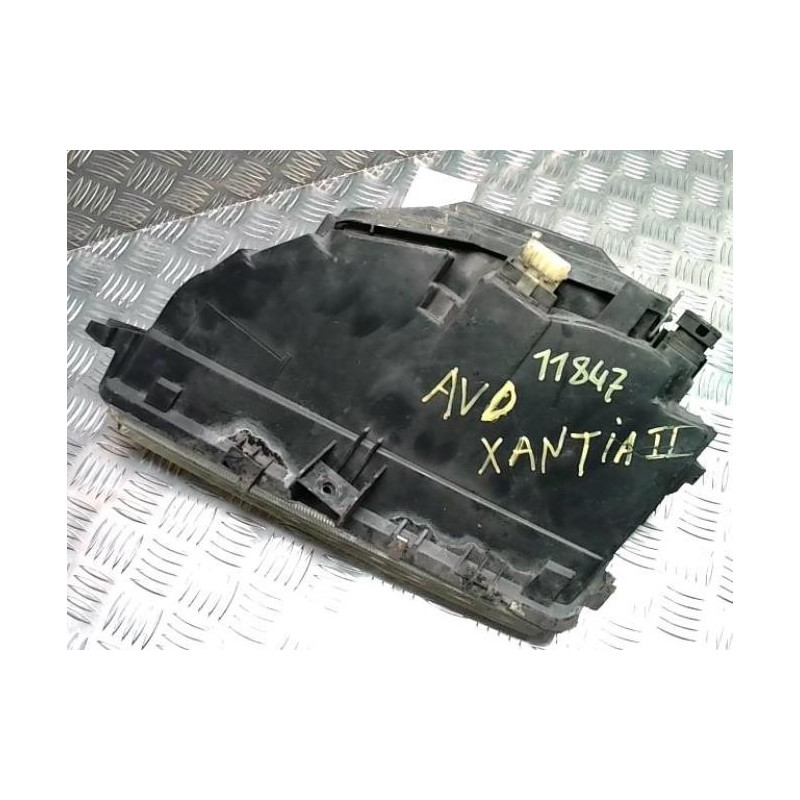 Optique avant principal droit (feux)(phare) CITROEN XANTIA PHASE 2 d’occasion