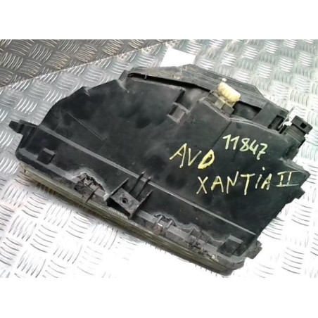 Optique avant principal droit (feux)(phare) CITROEN XANTIA PHASE 2 d’occasion