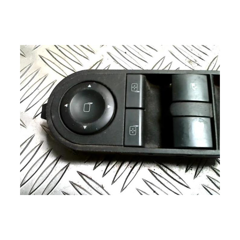 Interrupteur de leve vitre avant gauche OPEL ASTRA H PHASE 1 d’occasion