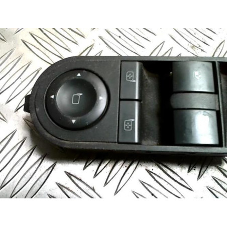 Interrupteur de leve vitre avant gauche OPEL ASTRA H PHASE 1 d’occasion