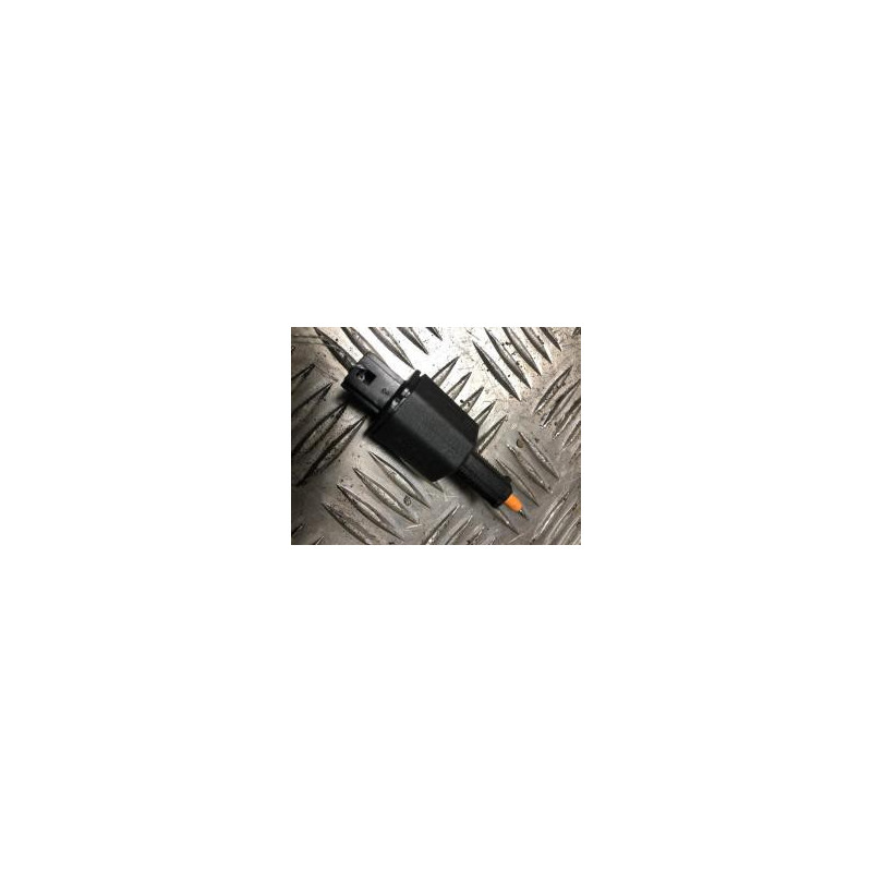 Contacteur feu stop RENAULT SCENIC 3 PHASE 3 d’occasion