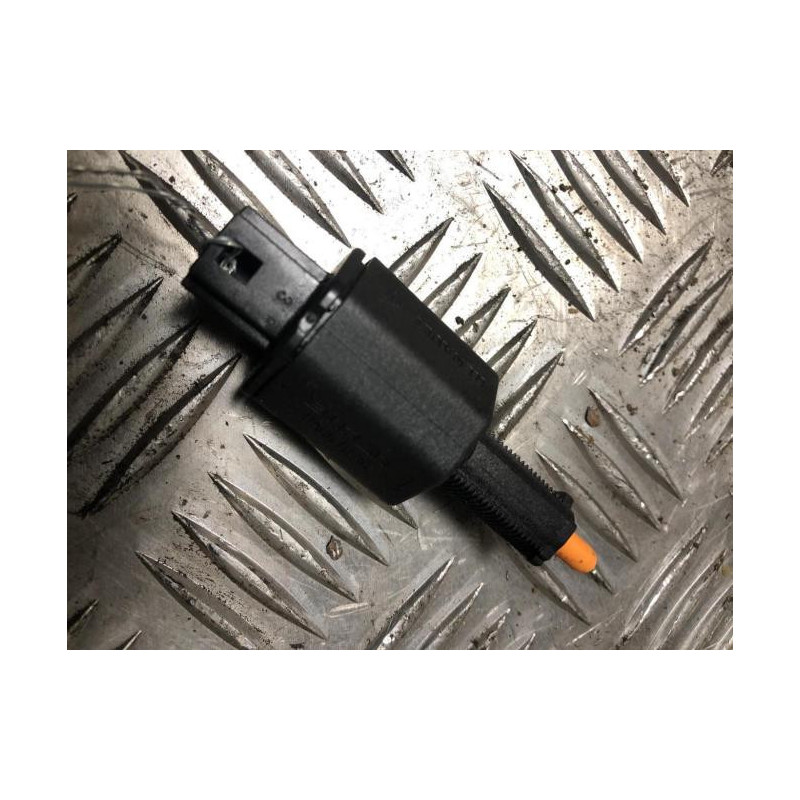 Contacteur feu stop RENAULT SCENIC 3 PHASE 3 d’occasion