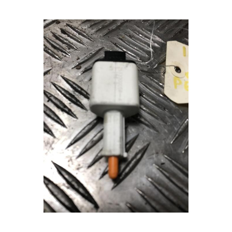 Contacteur feu stop RENAULT SCENIC 3 PHASE 3 d’occasion