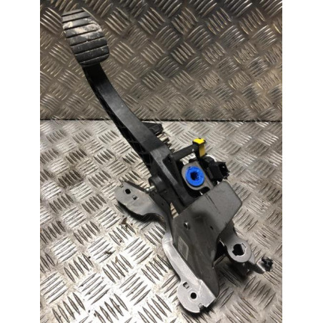 Pedale d'embrayage RENAULT SCENIC 3 PHASE 3 d’occasion