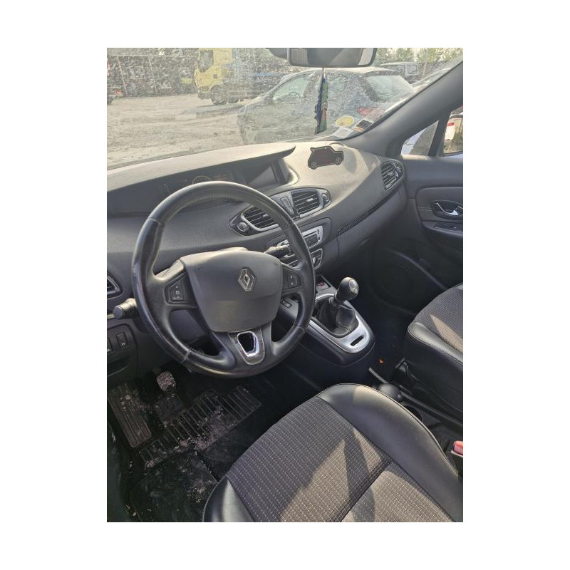 Support aile gauche RENAULT SCENIC 3 PHASE 3 d’occasion
