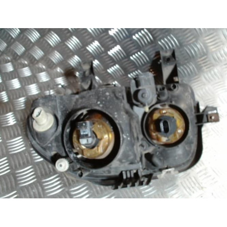 Optique avant principal droit (feux)(phare) RENAULT CLIO 2 PHASE 1 d’occasion
