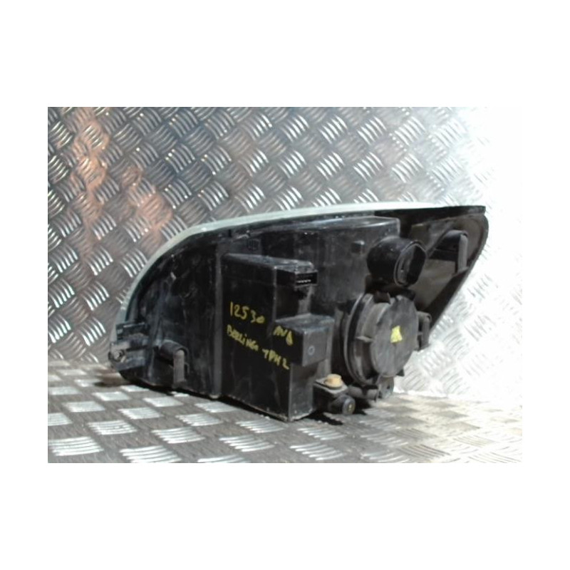 Optique avant principal droit (feux)(phare) PEUGEOT PARTNER 1 PHASE 2 d’occasion