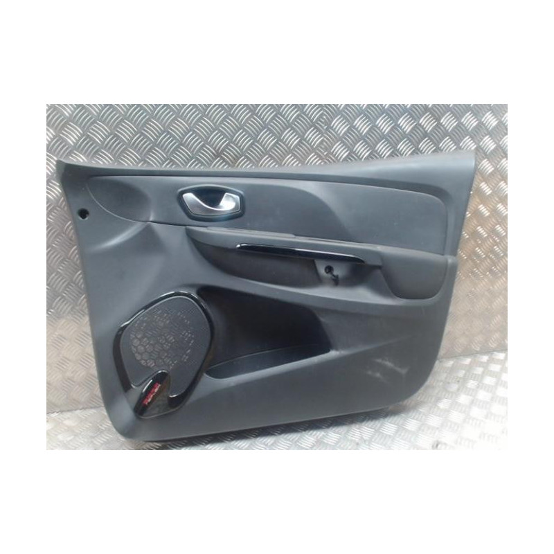 Panneau de porte avant droit RENAULT CLIO 4 PHASE 1 d’occasion
