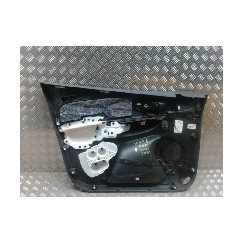 Panneau de porte avant droit RENAULT CLIO 4 PHASE 1 d’occasion