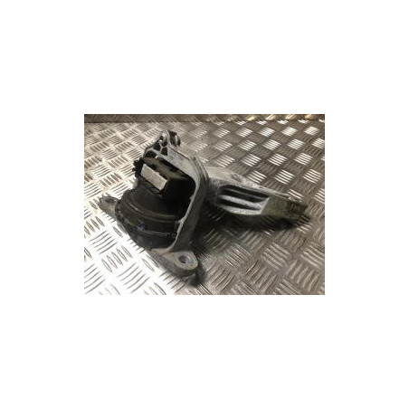 Support moteur droit RENAULT TRAFIC 3 COURT PHASE 2 d’occasion