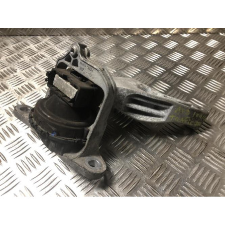 Support moteur droit RENAULT TRAFIC 3 COURT PHASE 2 d’occasion