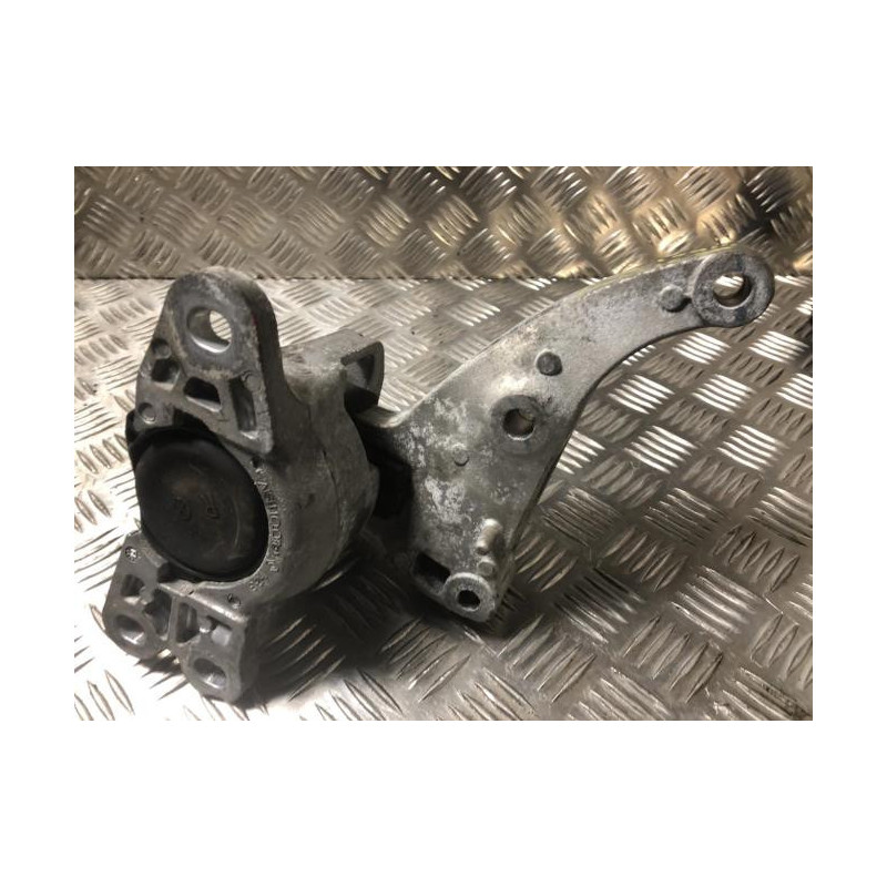 Support moteur droit RENAULT TRAFIC 3 COURT PHASE 2 d’occasion