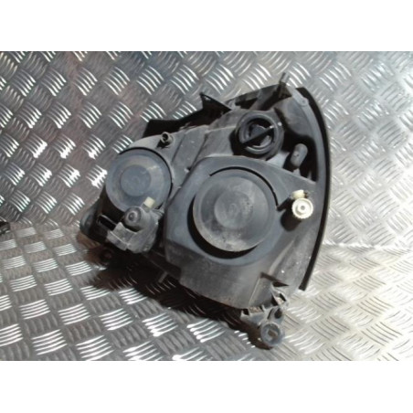 Optique avant principal droit (feux)(phare) RENAULT CLIO 2 PHASE 2 d’occasion