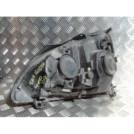 Optique avant principal droit (feux)(phare) RENAULT CLIO 2 PHASE 2 d’occasion