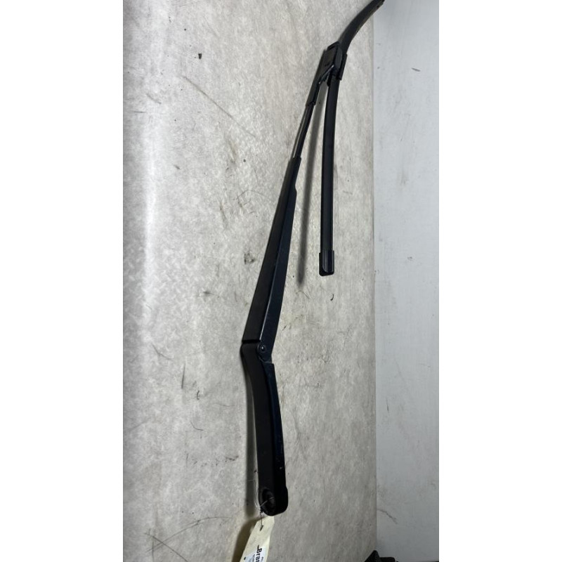 Bras essuie glace avant gauche VOLKSWAGEN SCIROCCO 3 PHASE 1 COUPE d’occasion